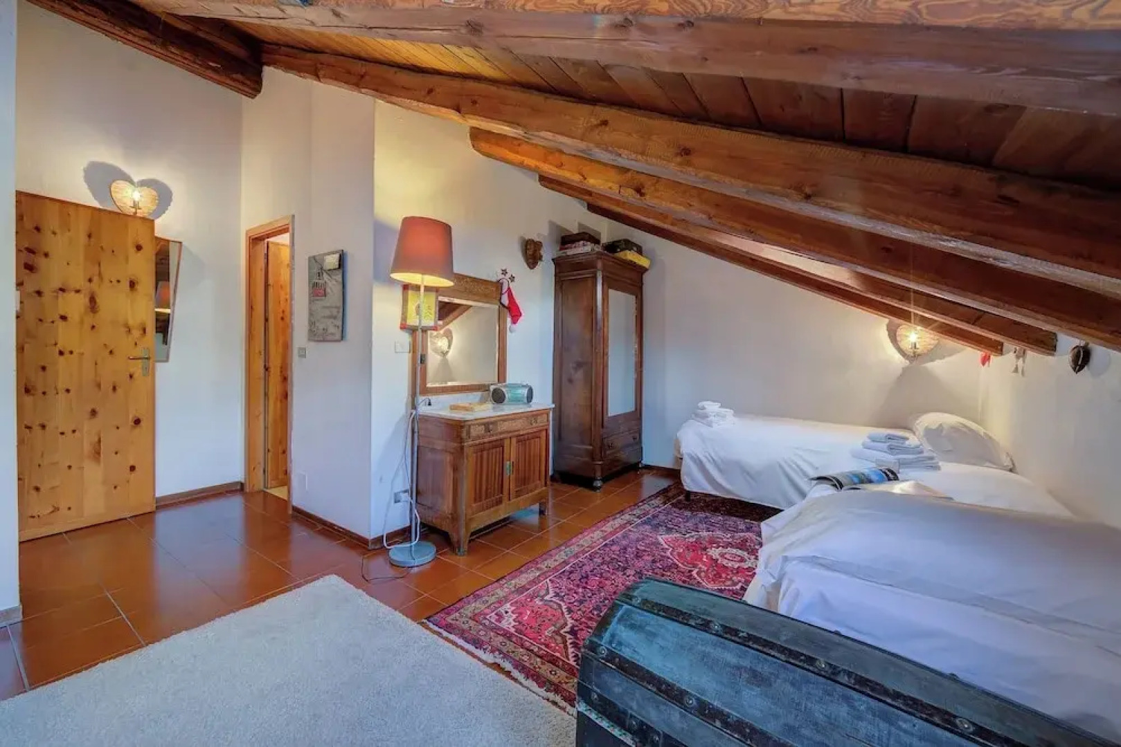 Le Meublé (between City Center & Skiing)