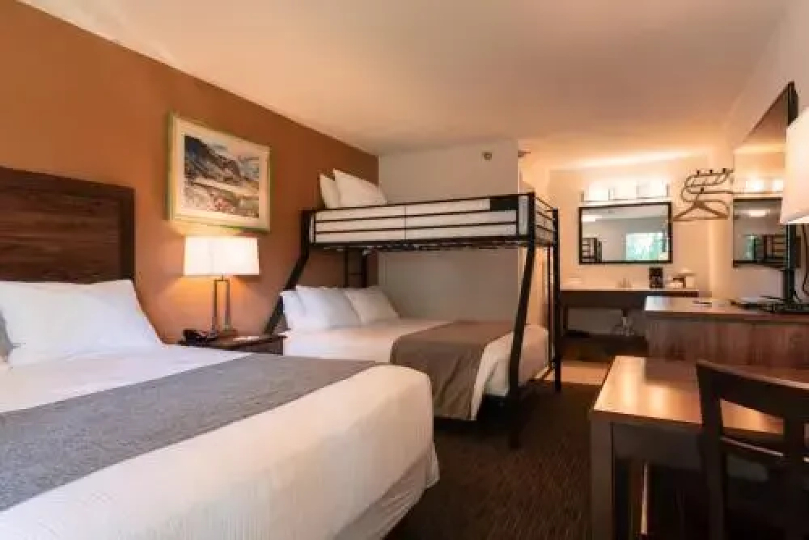 Riviera Lodge
