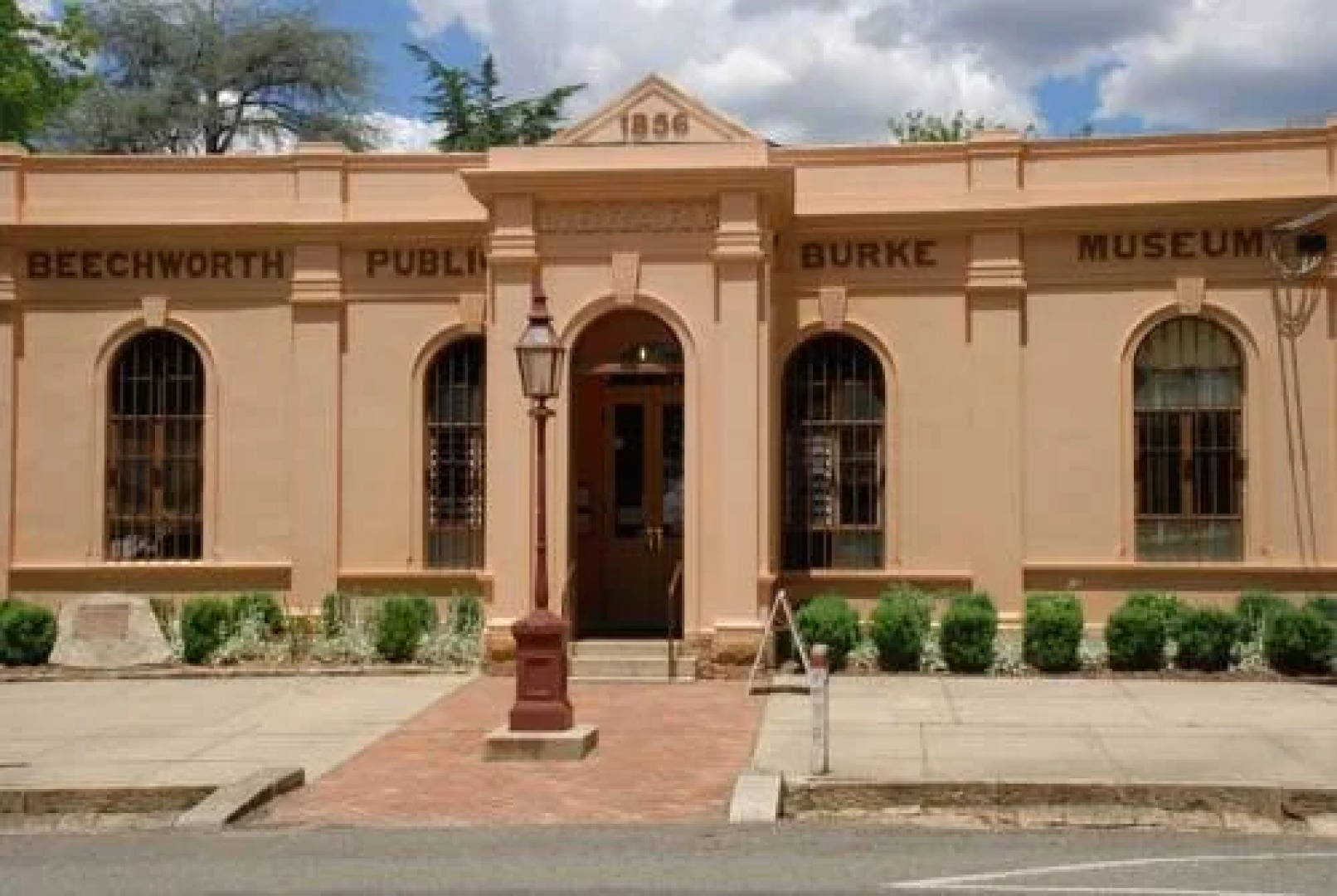 Country Charm Swiss Cottages