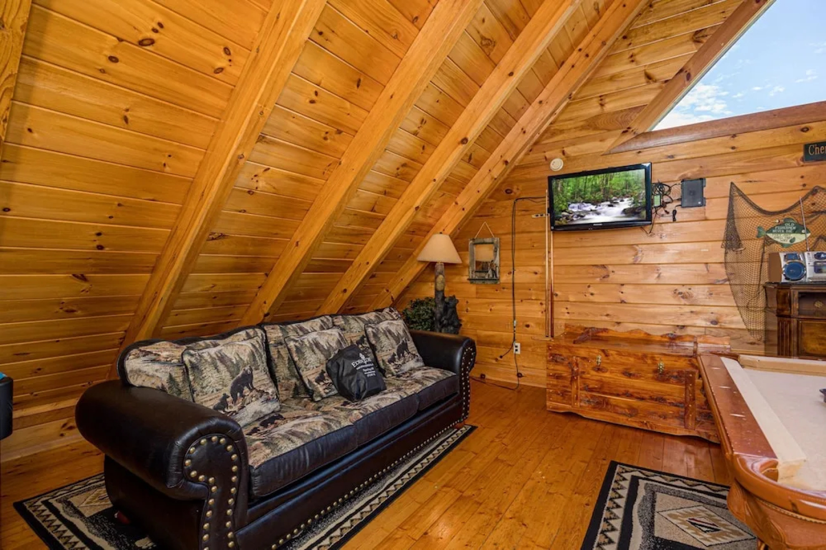 MooseBehaving - Two Bedroom Cabin