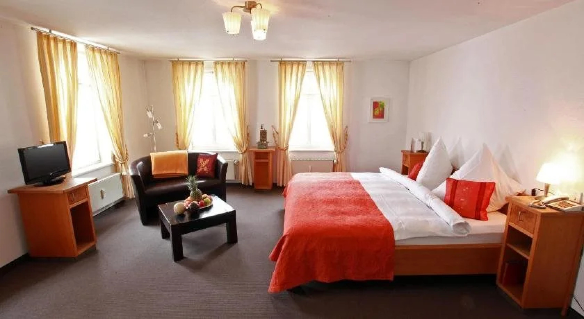 Gasthaus & Hotel "Zum Hirschen"