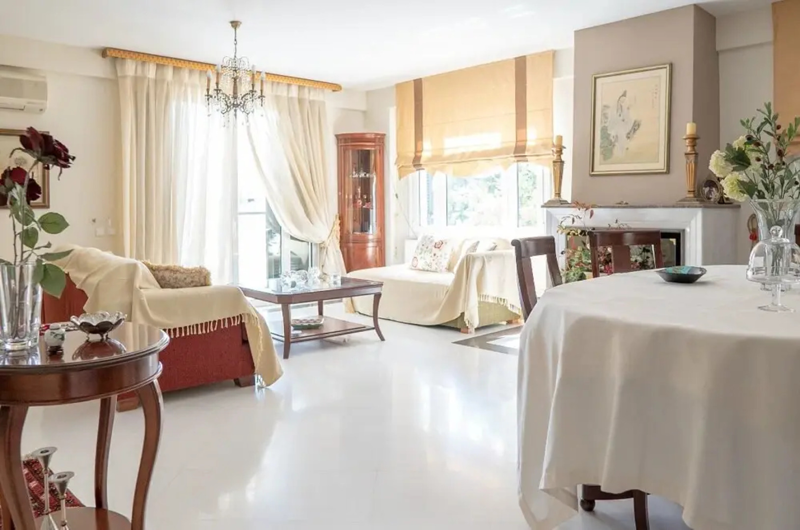 Gorgeous House in Vari