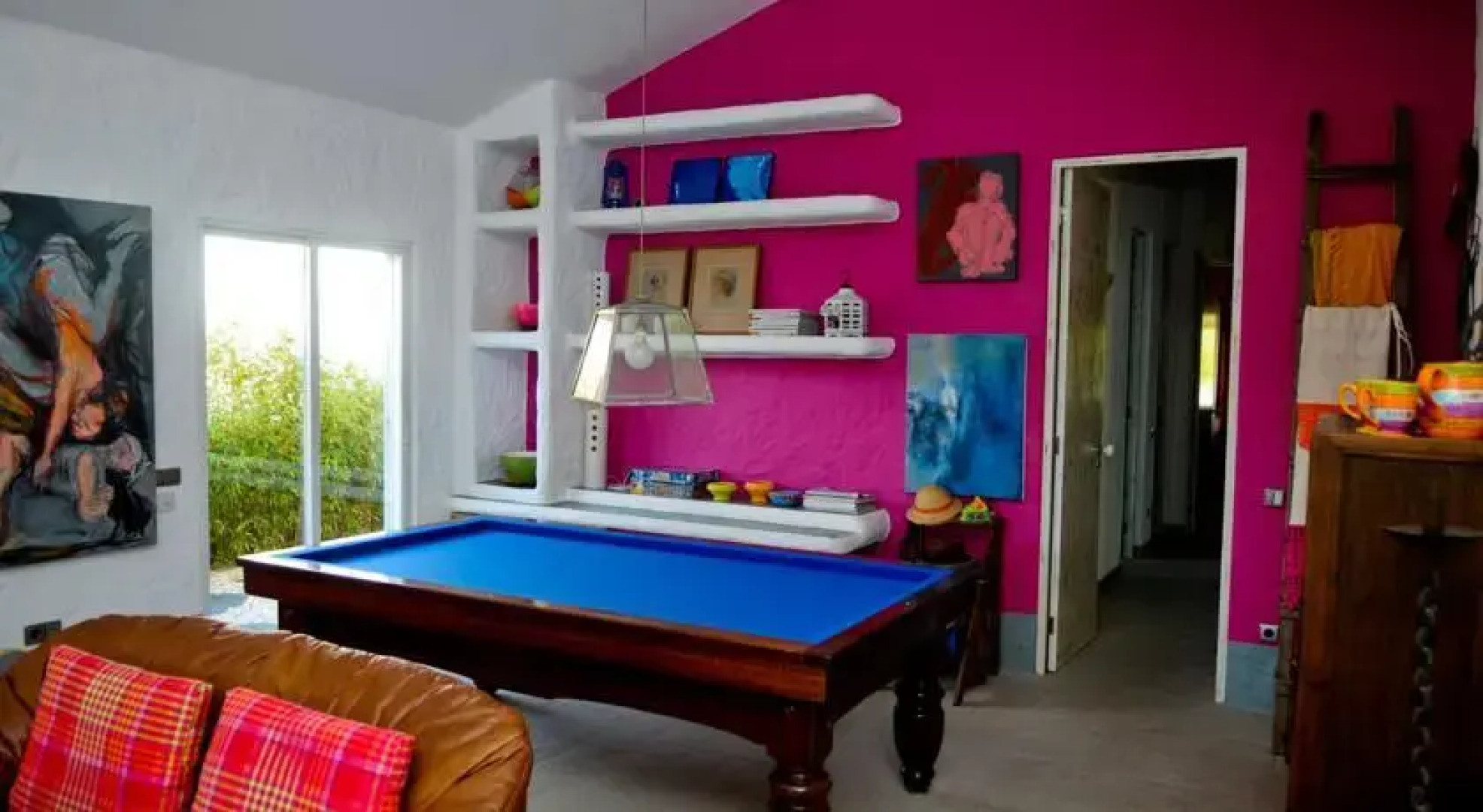 Cozy Family Villa by the Beach