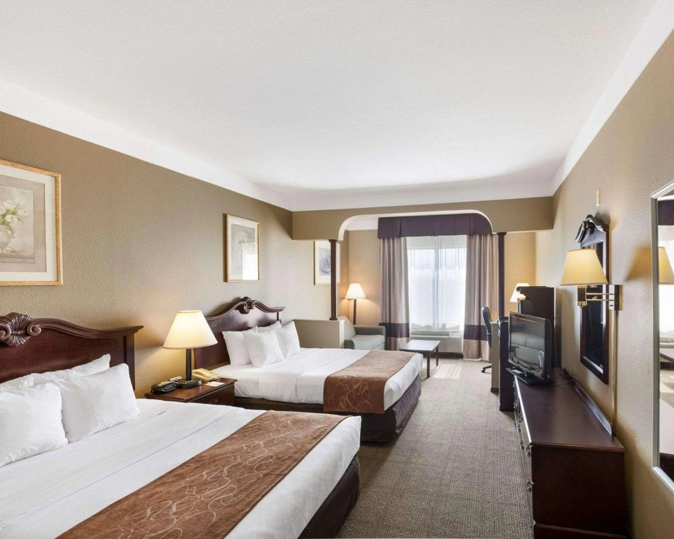 Comfort Suites Plainview