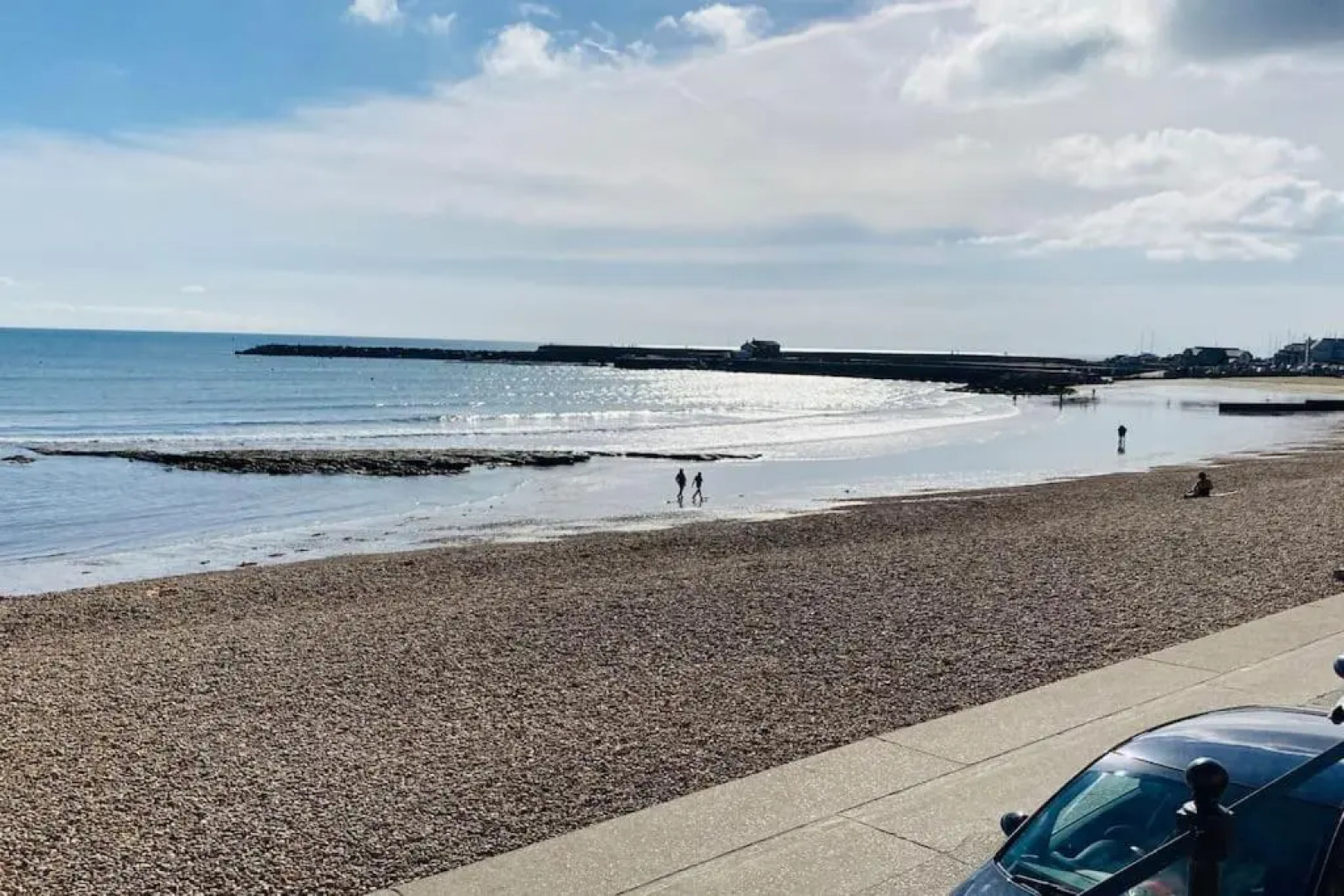 Benwick Cottage - Beachfront Thatched Cottage set on the marine parade with absolutely spectacular Sea views! Sleeps 4