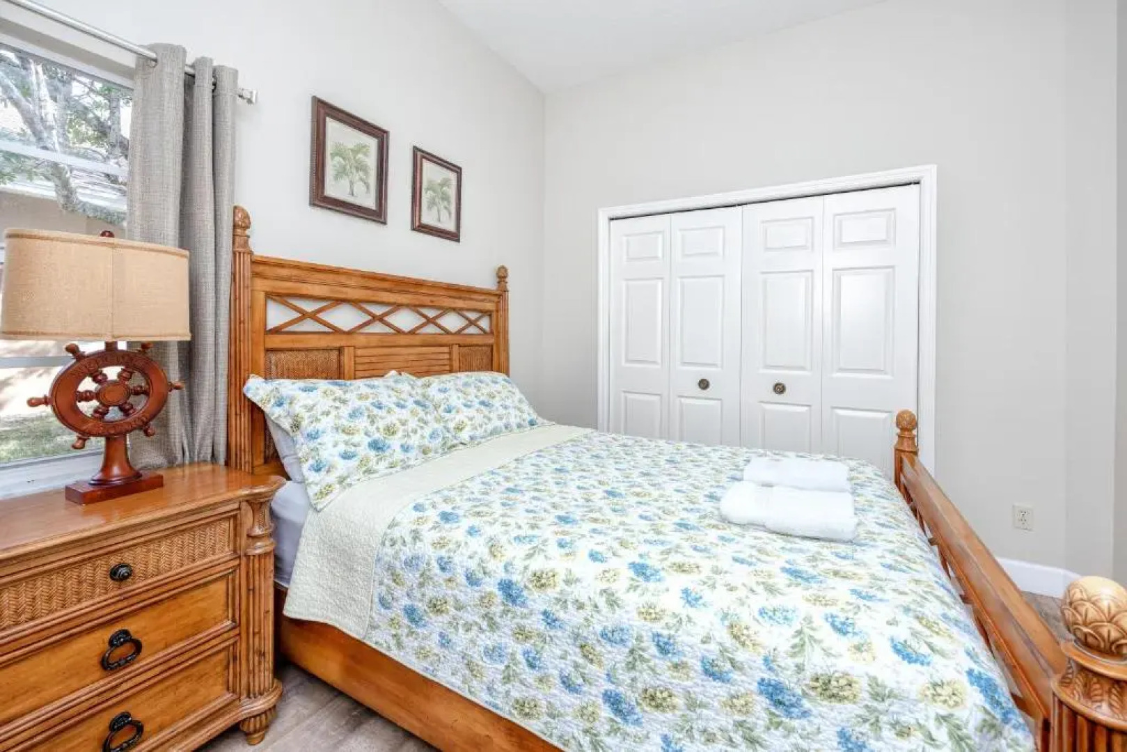 #3 Large 4 Bedroom 3 Bathroom Vacation House With Heated Swimming Pool