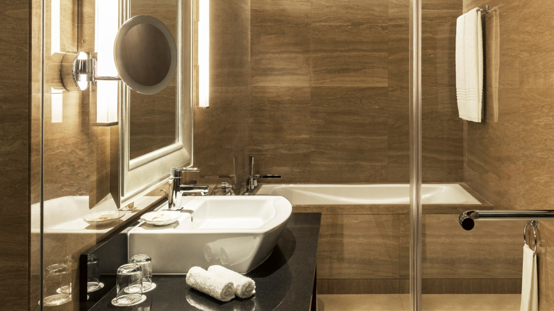 Sheraton Dubai Creek Hotel & Towers