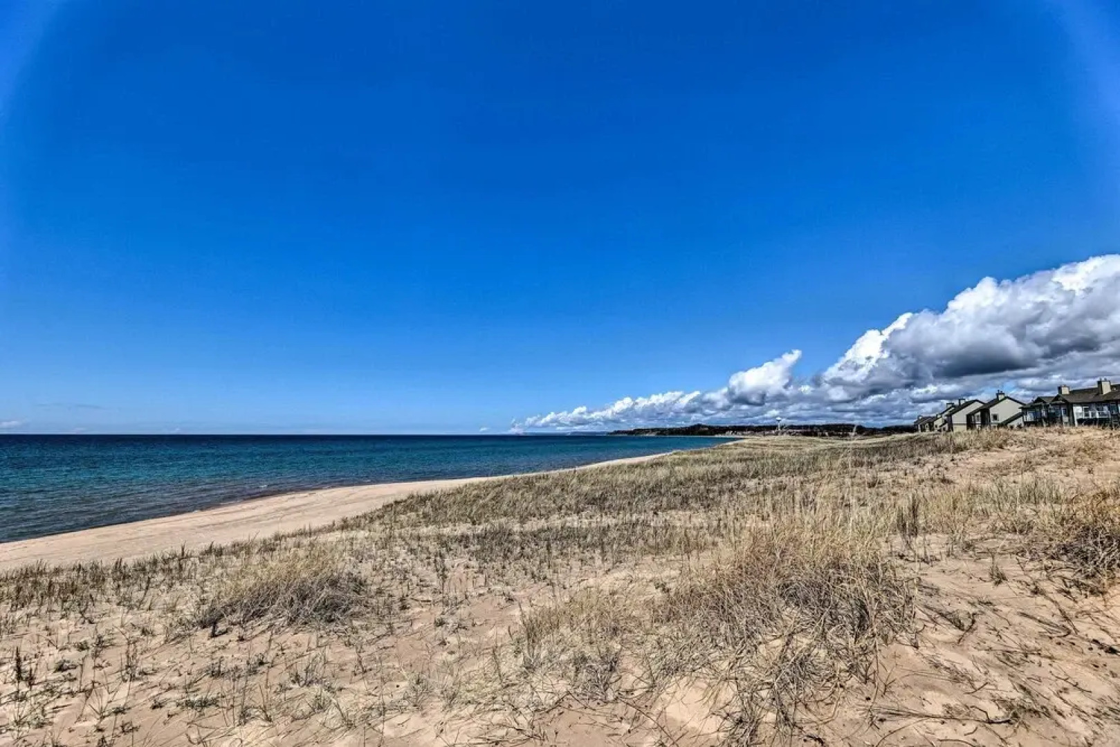 Bright Manistee Condo w/ Beach + Pool Access!