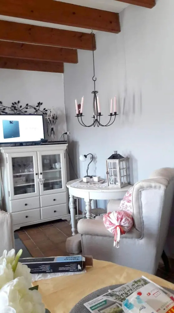 House With one Bedroom in Belle-isle-en-terre, With Enclosed Garden -