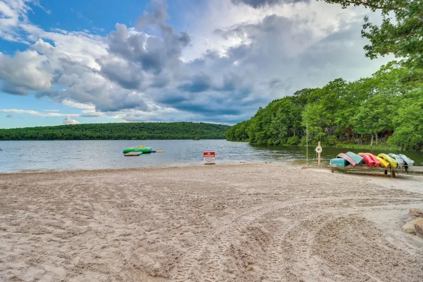 Deck & Pool Access: Lake Harmony Home!