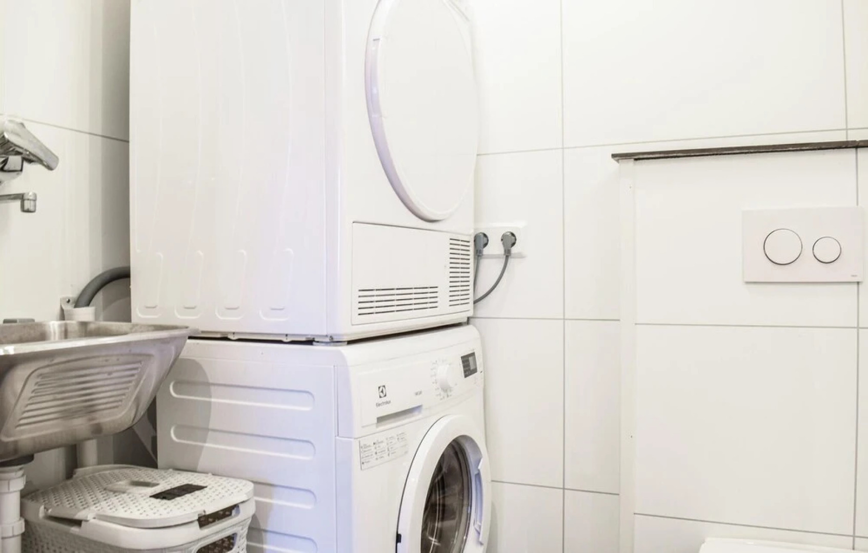 Stunning Home in Fister With 3 Bedrooms and Wifi