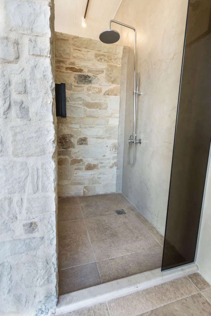 Kalamaki Luxury Suites