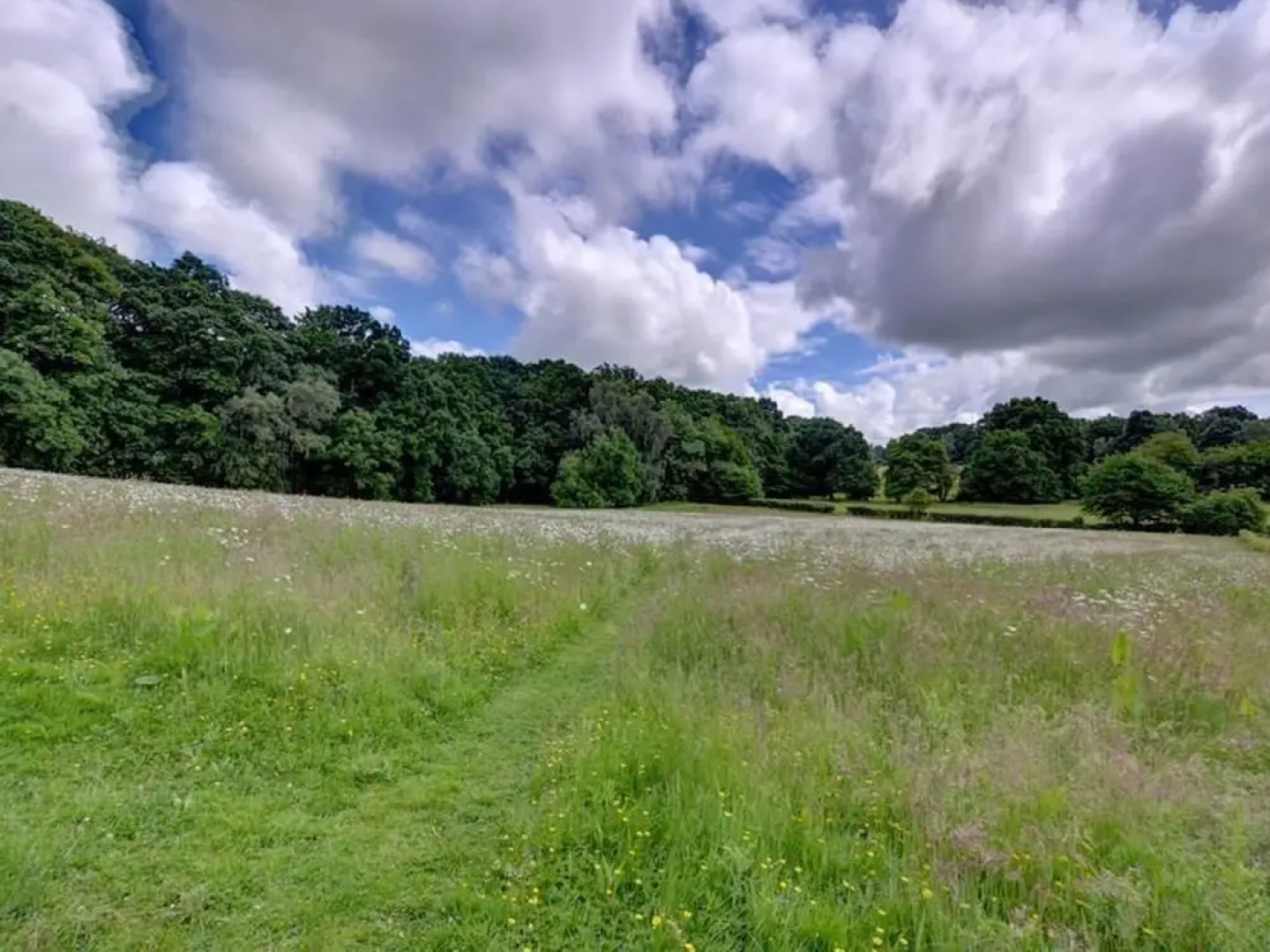 Stunning cottage set in quiet farmyard in Biddenden countryside