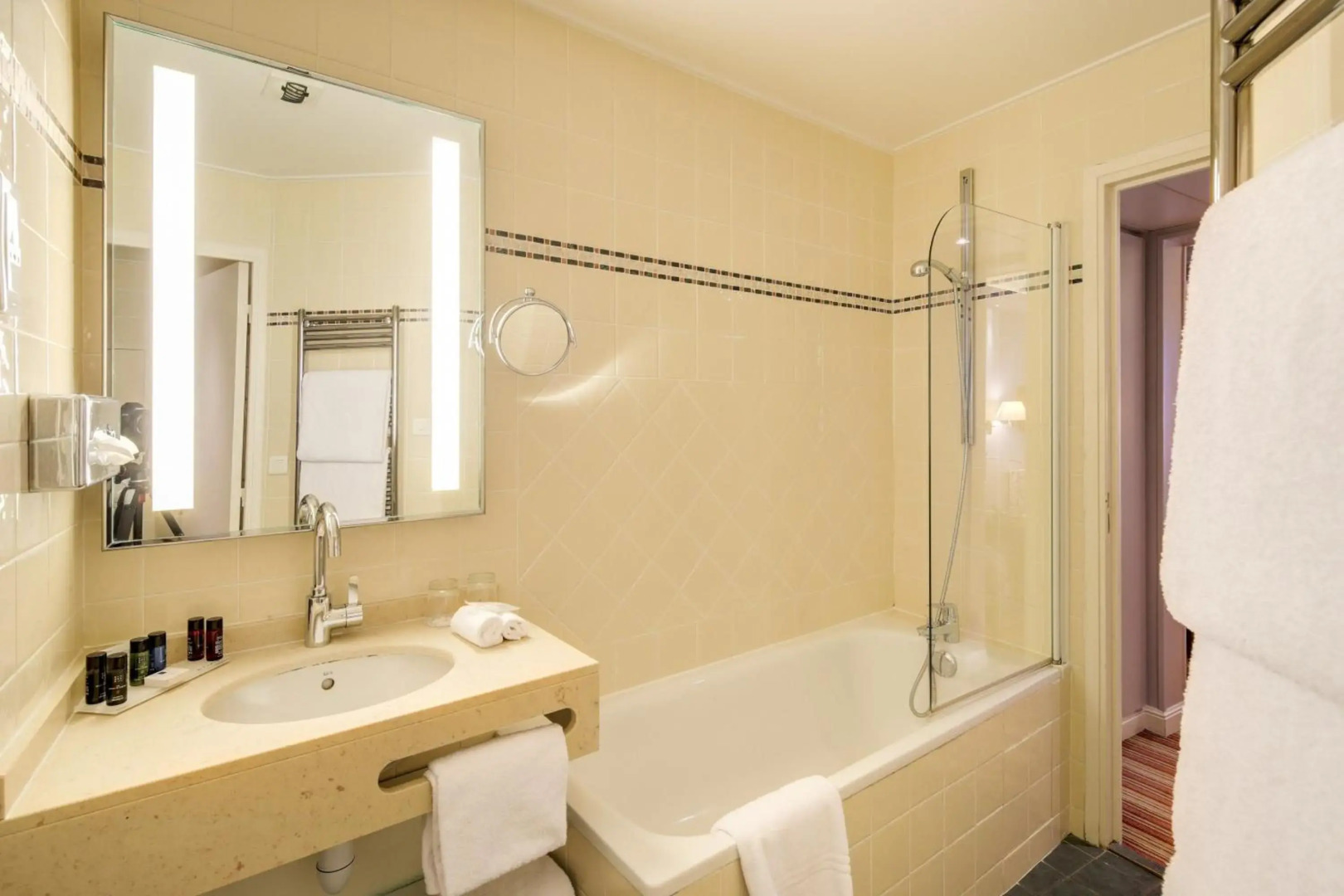 Le Relais Montmartre