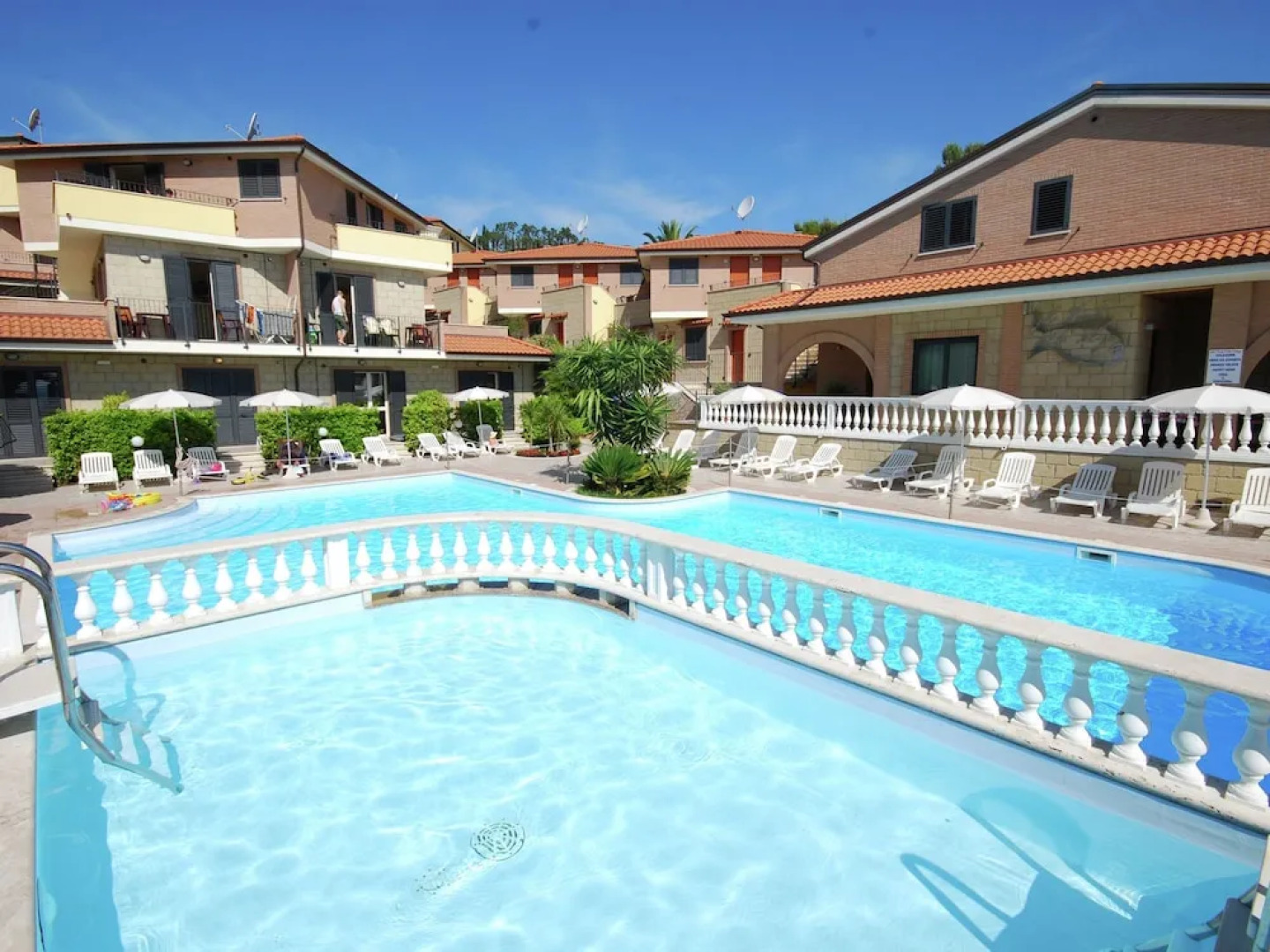 Lavish Holiday Home in Tortoreto With Pool