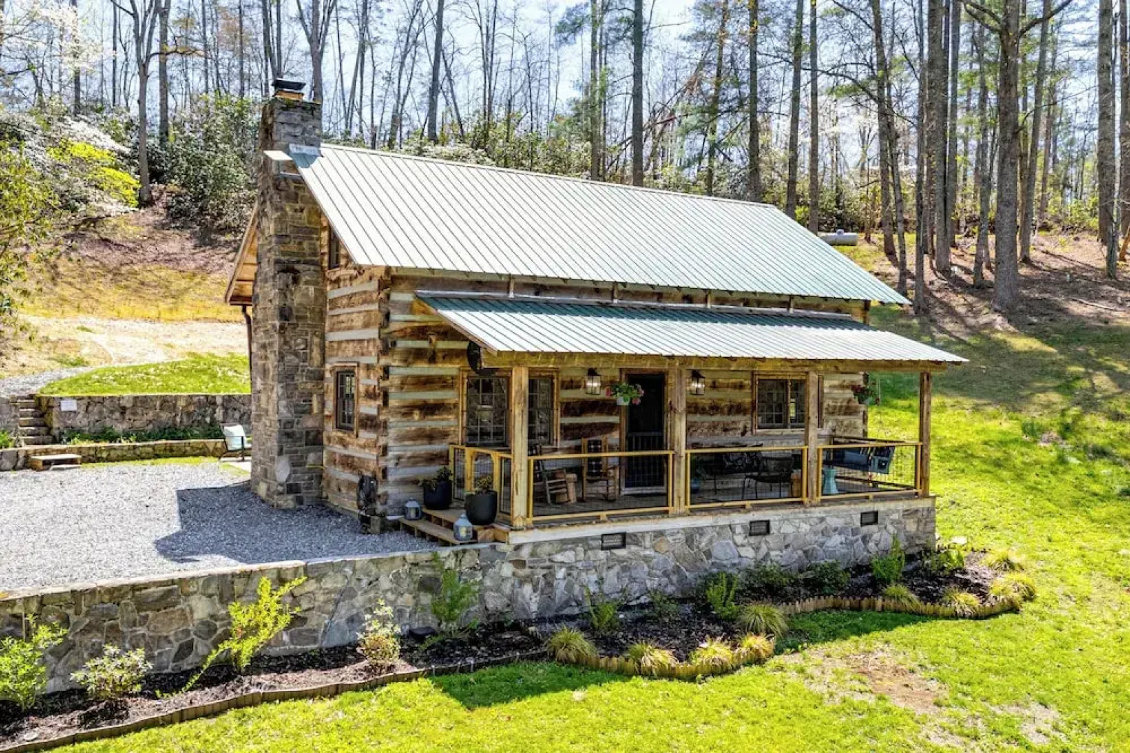 Hot Tub, Fire Pit & Creek Access: Whittier Cabin!