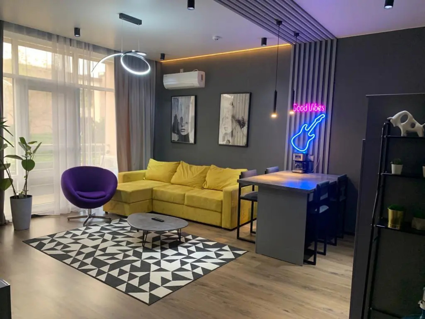 Art Voyage hotel (Арт Вояж)