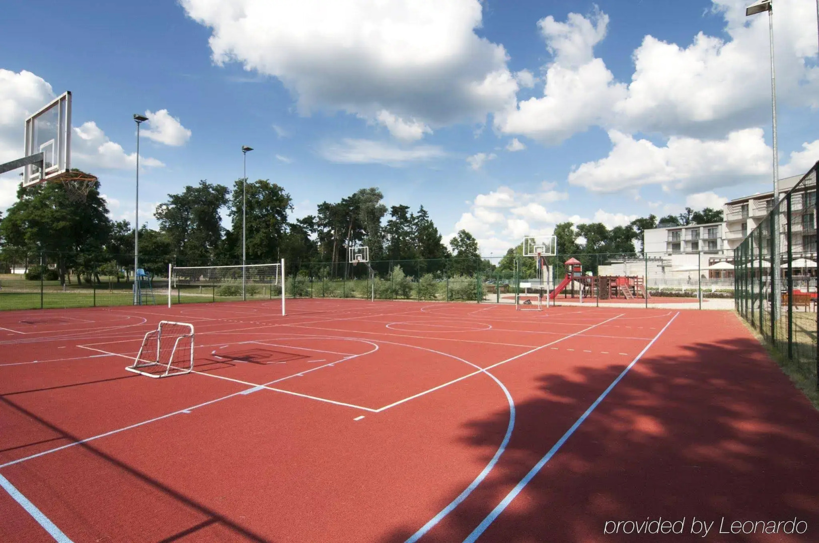 Holiday Inn Resort Warszawa Józefów**** by IHG