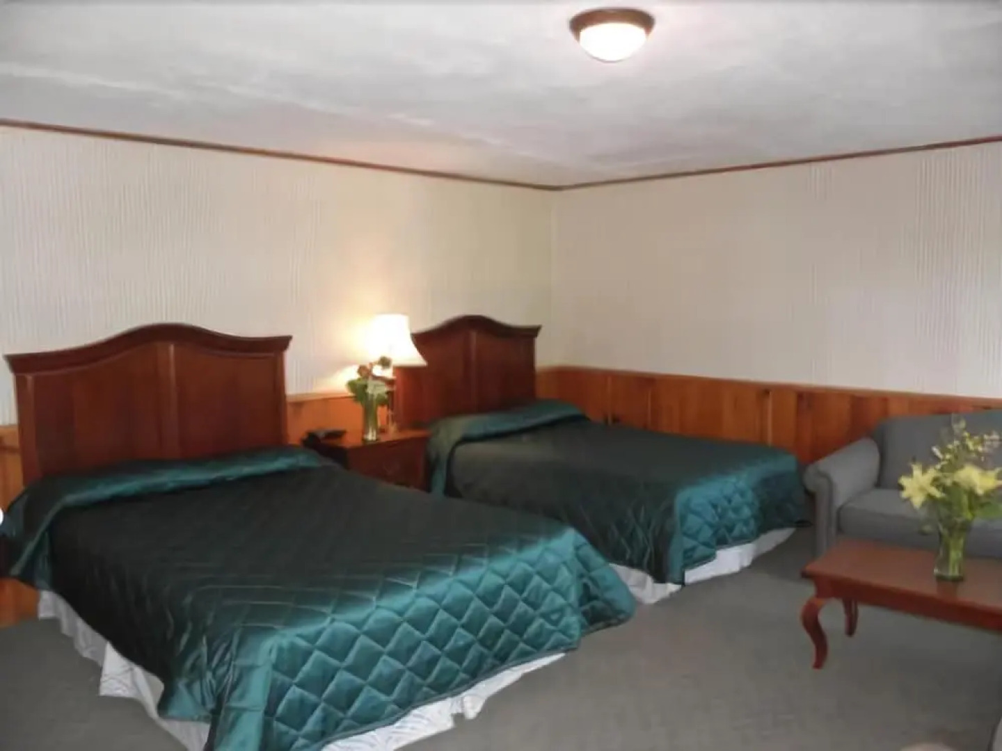 Storybook Inn & Suites