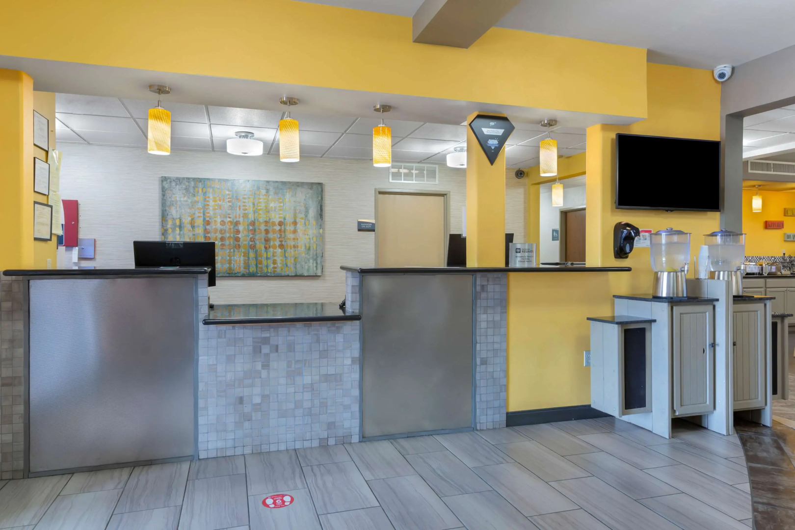 Best Western Plus The Four Corners Inn