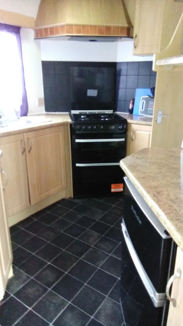 Stunning 3-bed Caravan in Camber Kitesurf Family