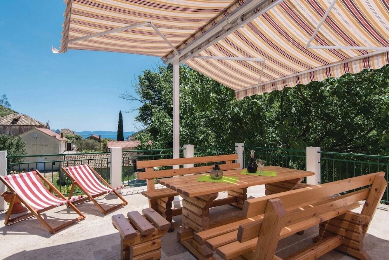 Awesome Home in Trstenik With Wifi and 4 Bedrooms