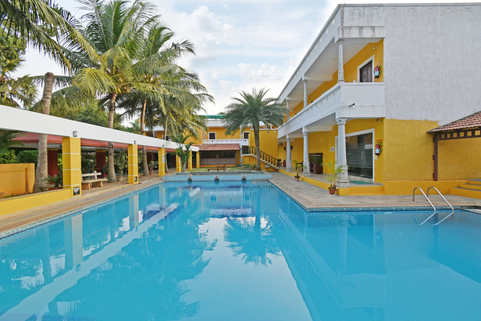 Poppys Olive De Villa