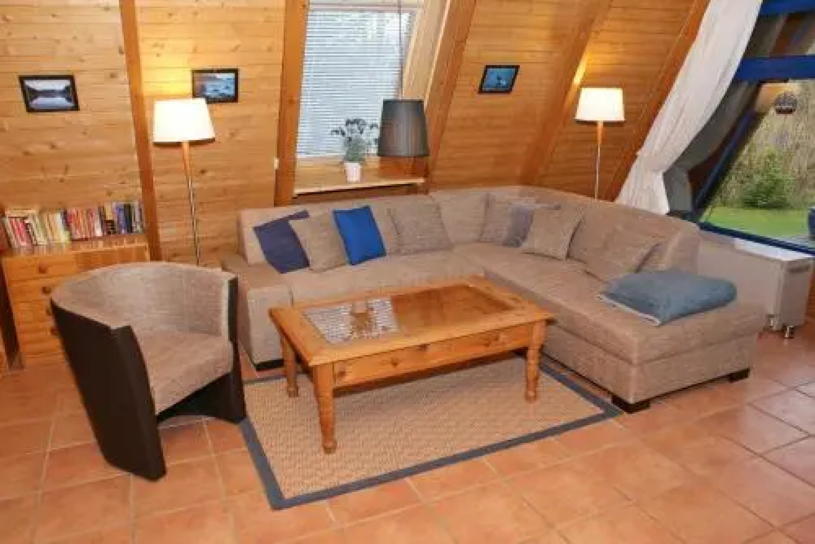 Zeltdachhaus _ fuer bis zu 6 Perso