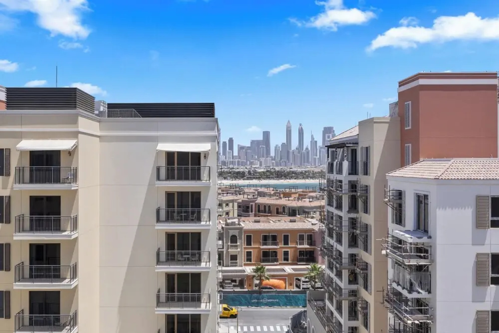 Portside Bliss La Mer 1 BR with Sea View