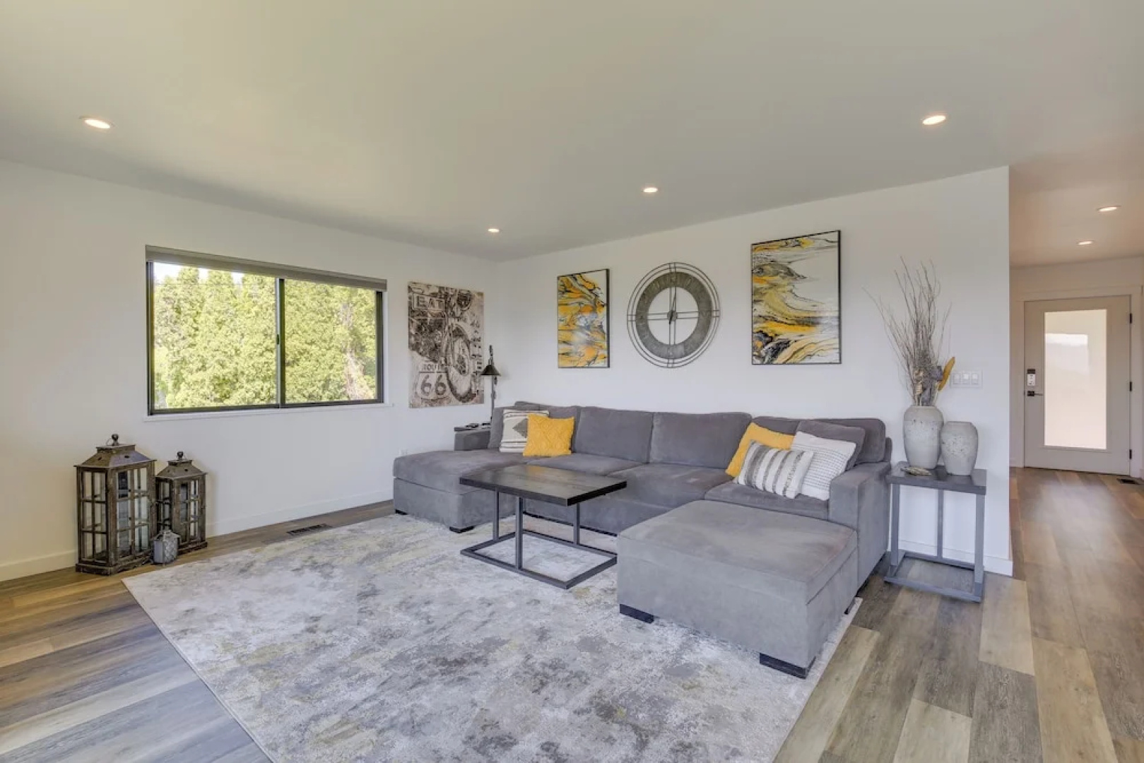 Mt Hood Views: Modern Underwood Home w/ Deck!