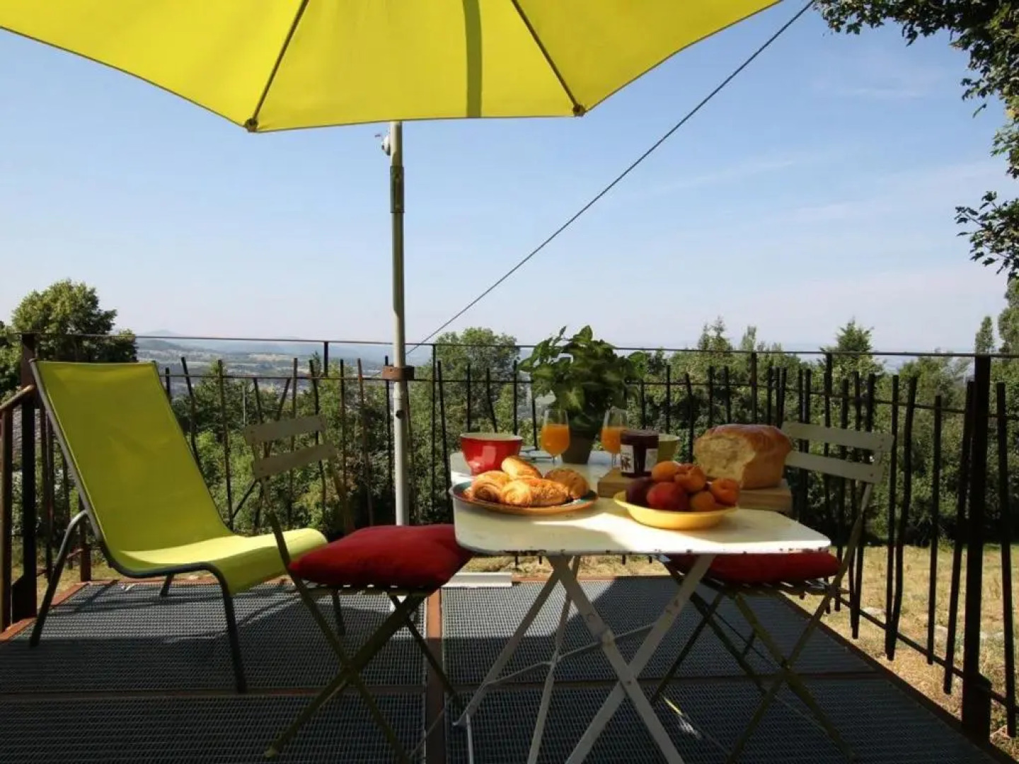 Gîte Saint-Julien-Chapteuil, 2 pièces, 2 personnes - FR-1-582-29