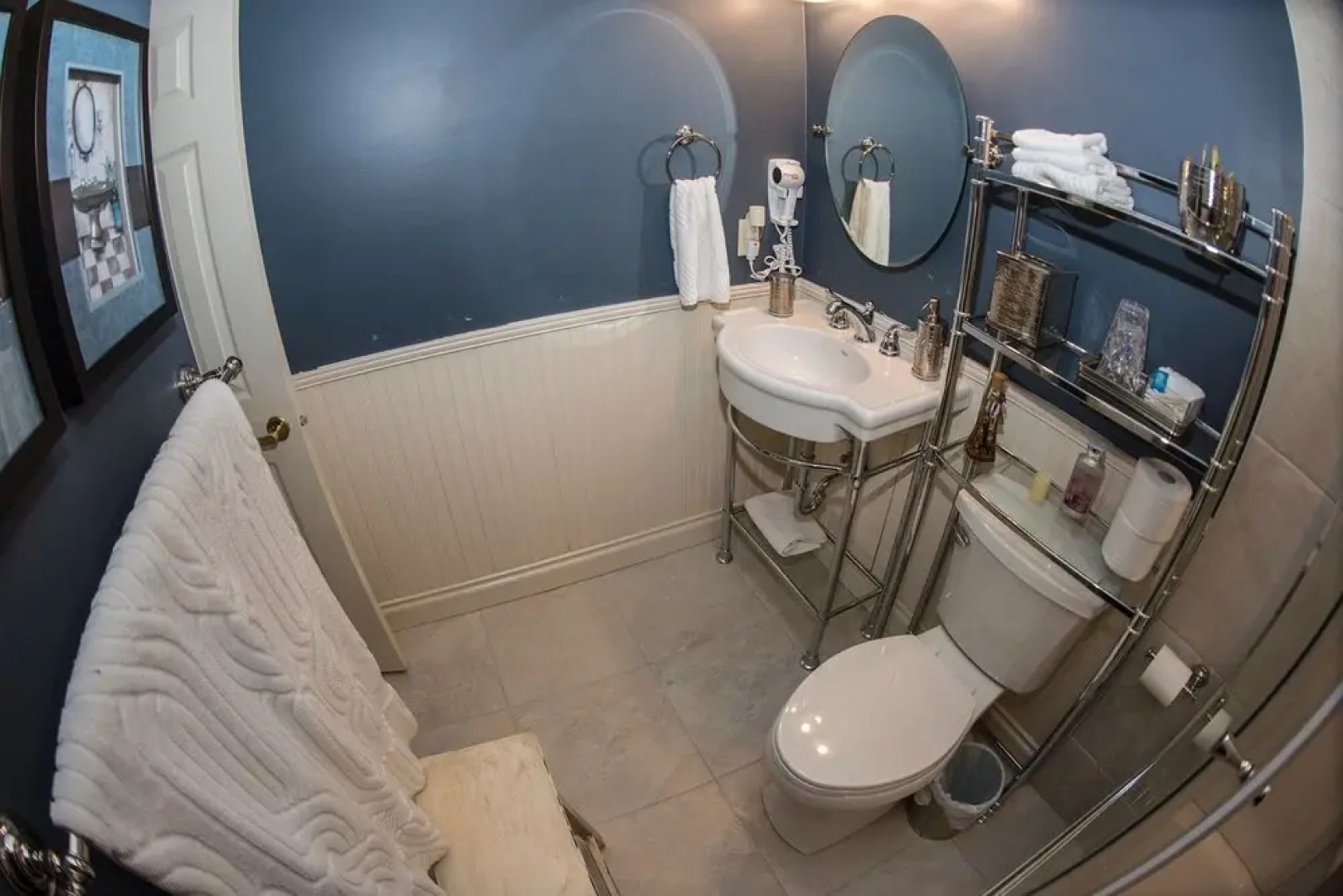 Moonstone Manor Bed & Breakfast