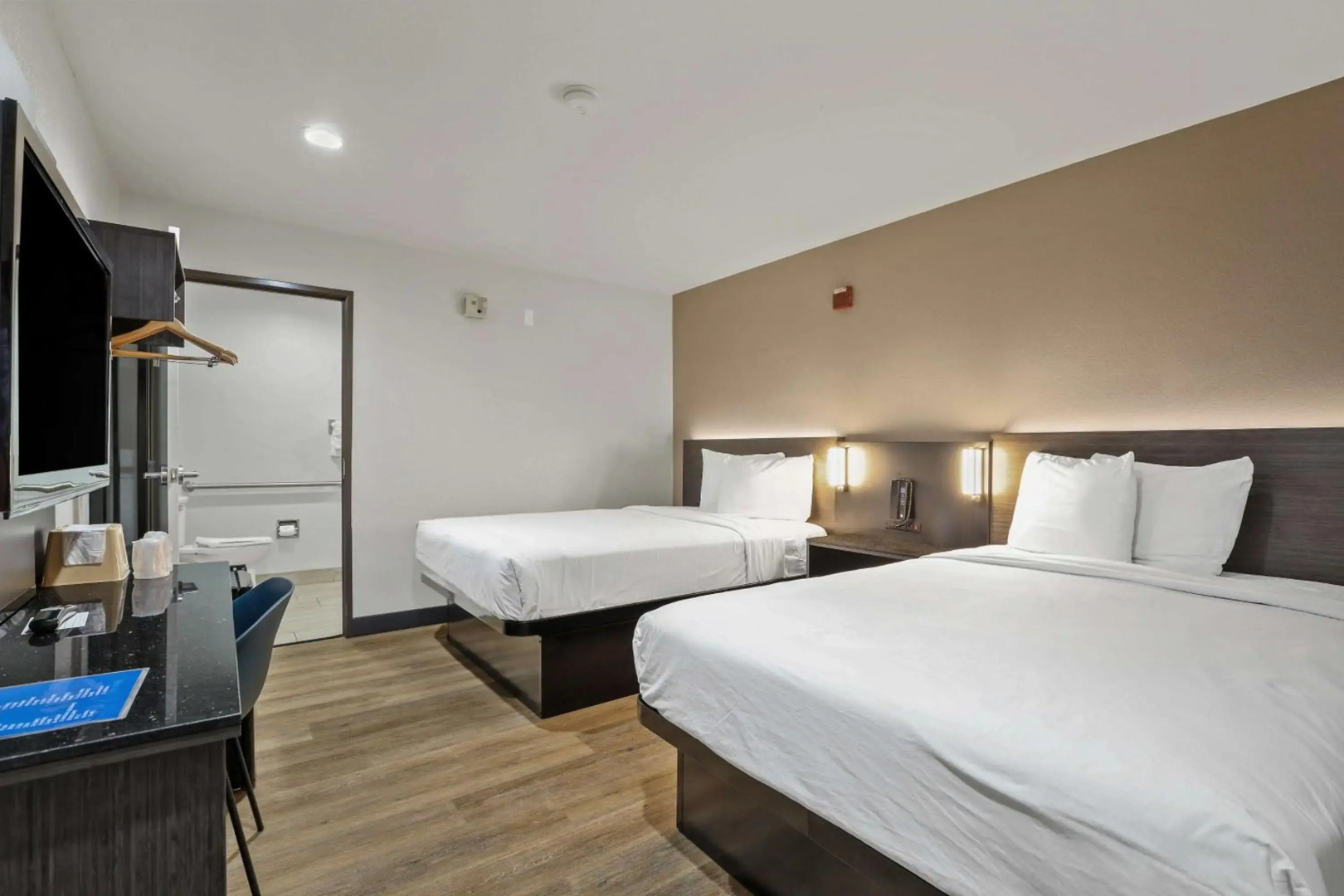 Motel 6 Escondido, CA