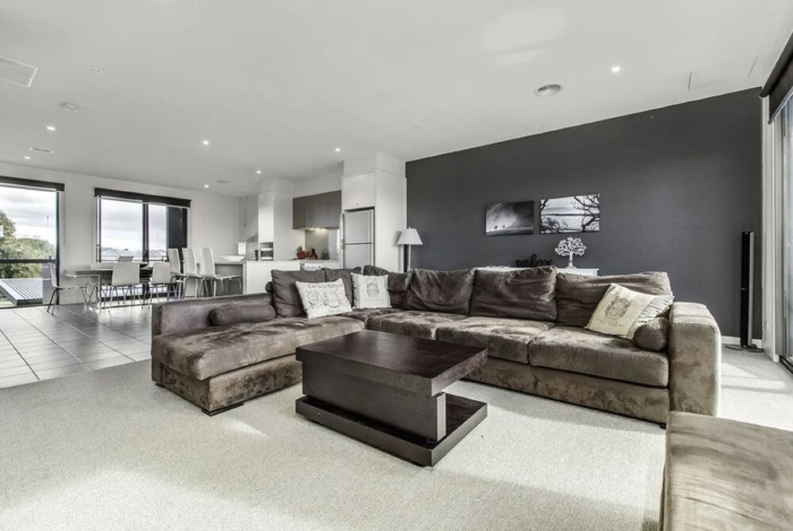 3 Bedroom Condo Near Pool