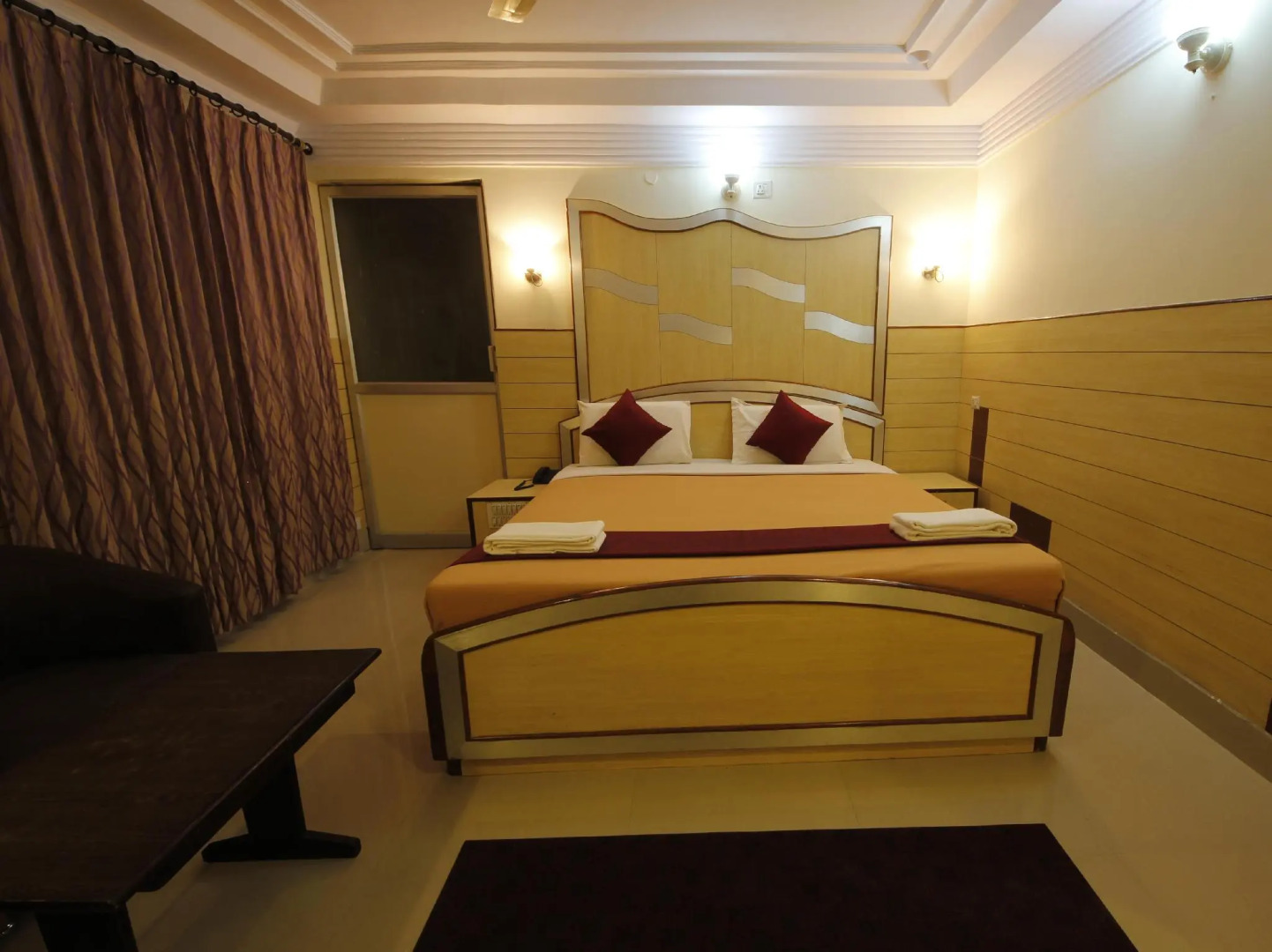 Hotel Prakaash Palace