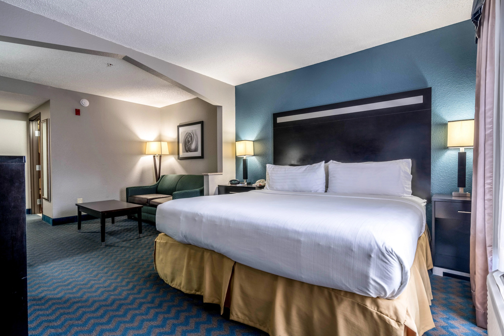 Holiday Inn Express & Suites Roanoke Rapids SE by IHG