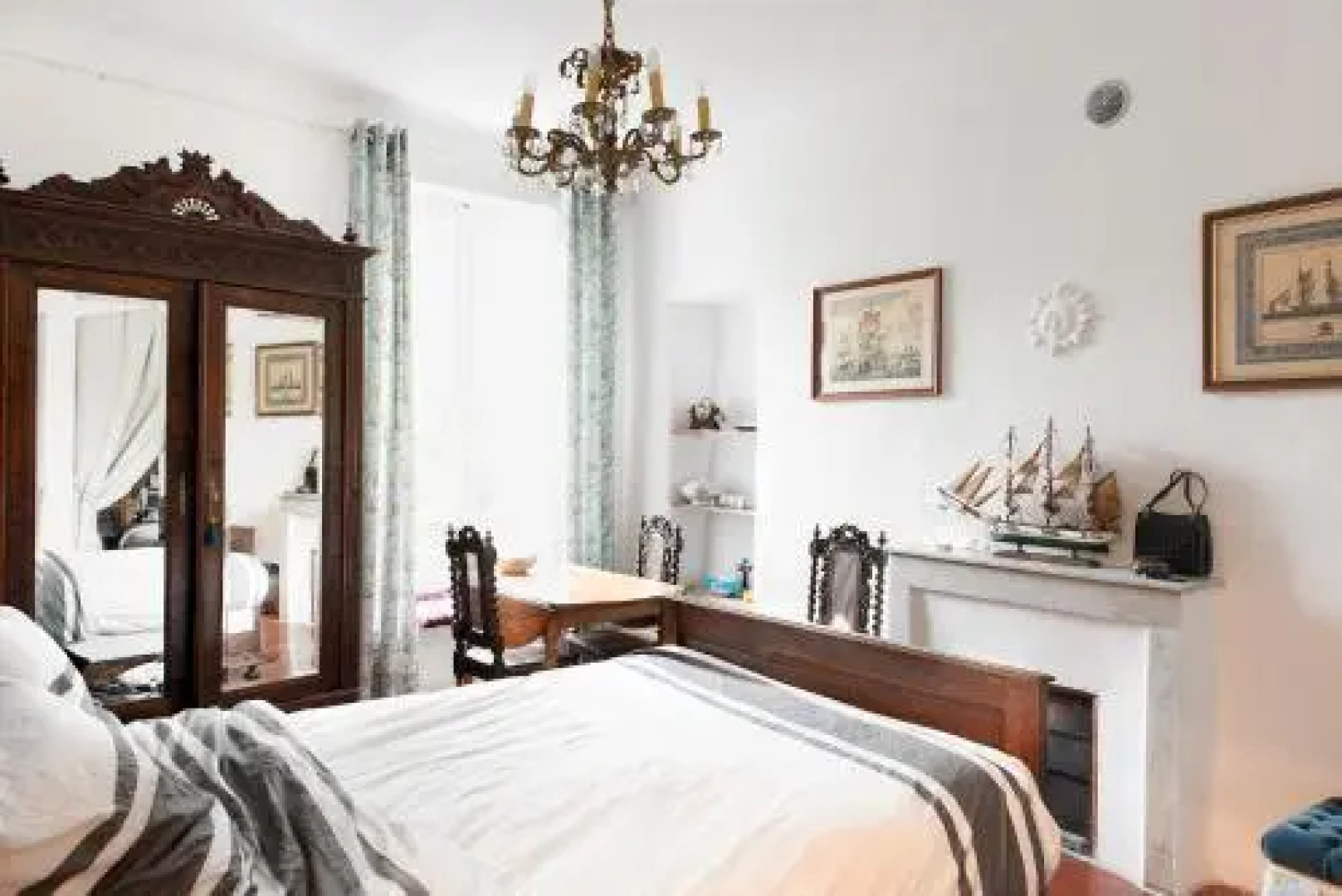 La Cle De La Porte BB