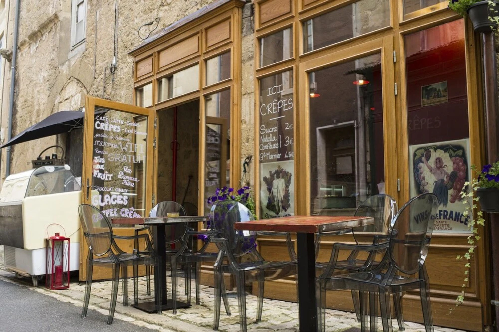 Les Feuilles dAcanthe