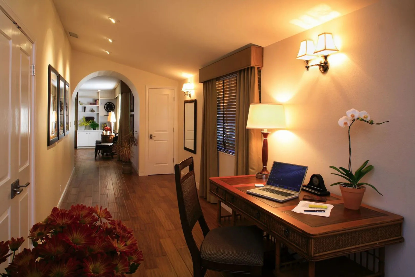 West Beach Inn, a Coast Hotel