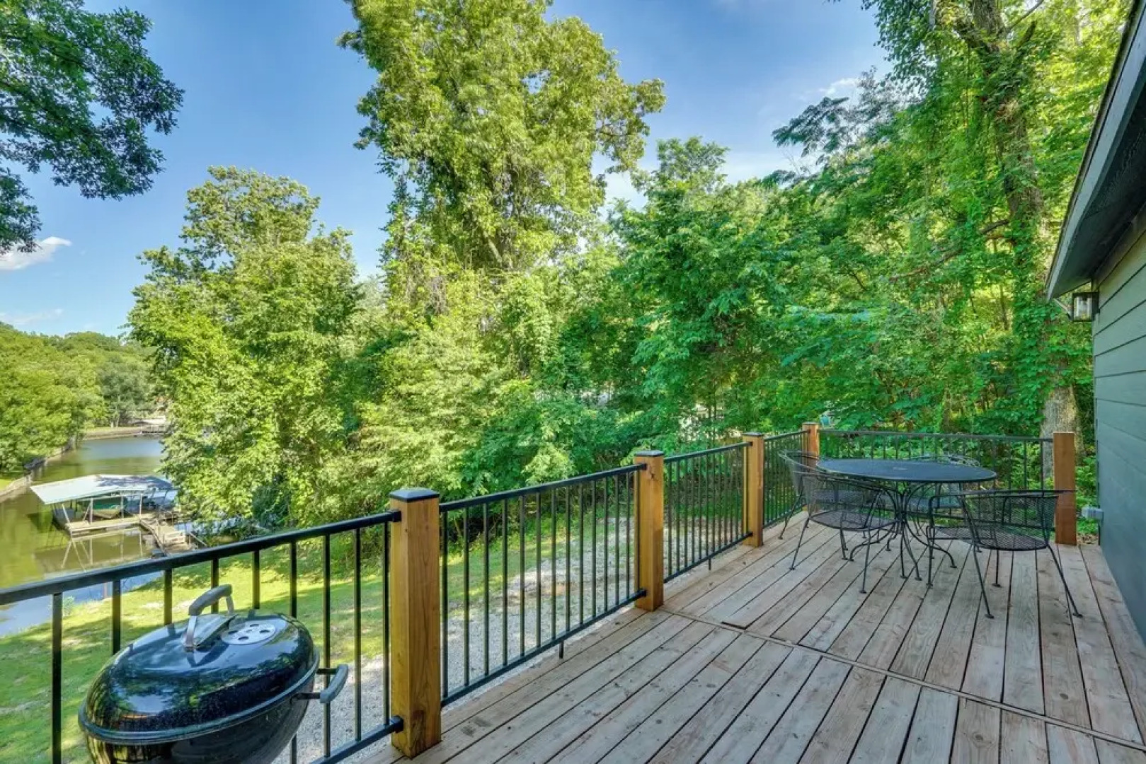 Waterfront Escape: Ozarks Home + Guest House!