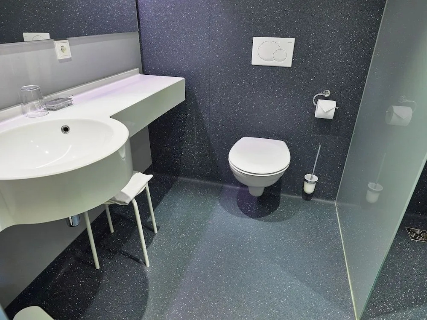 Majestic Holiday Home In Butgenbach With Turkish Steambath