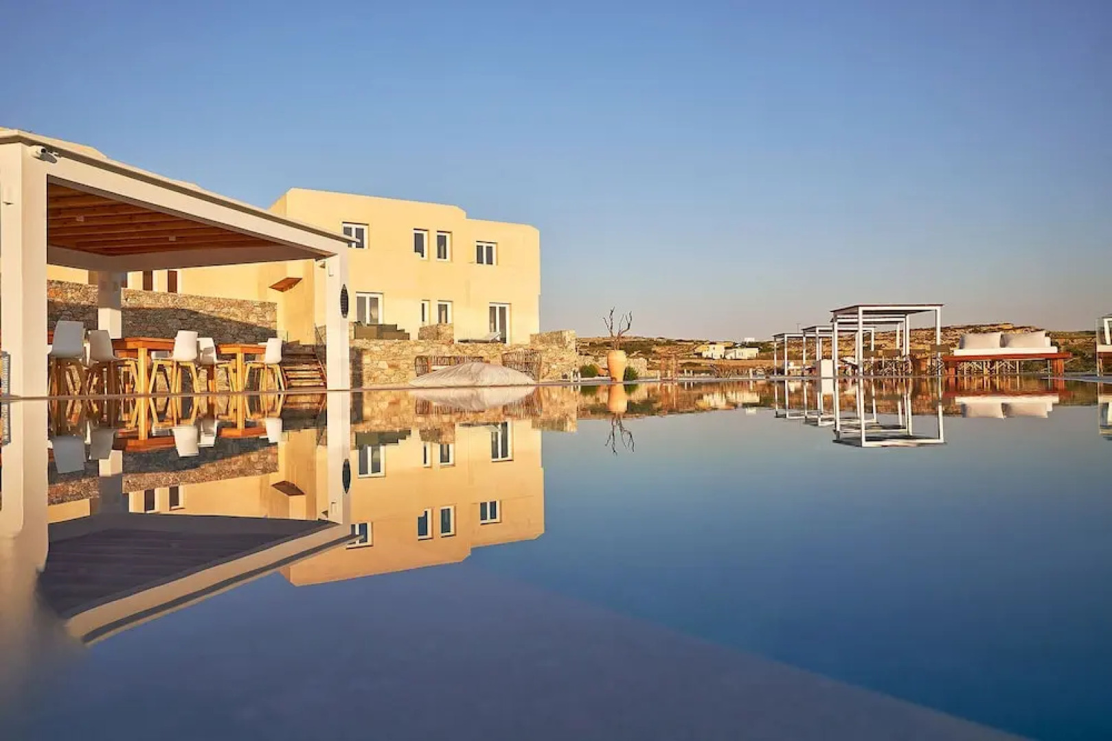 AVATON Folegandros