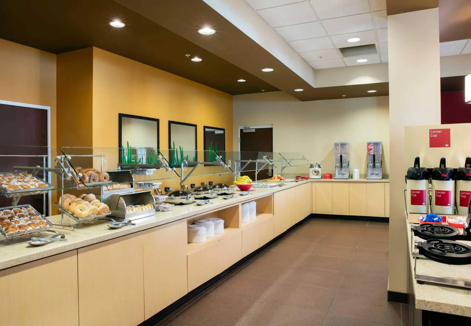 TownePlace Suites Orlando at FLAMINGO CROSSINGS® Town Center/Western Entrance