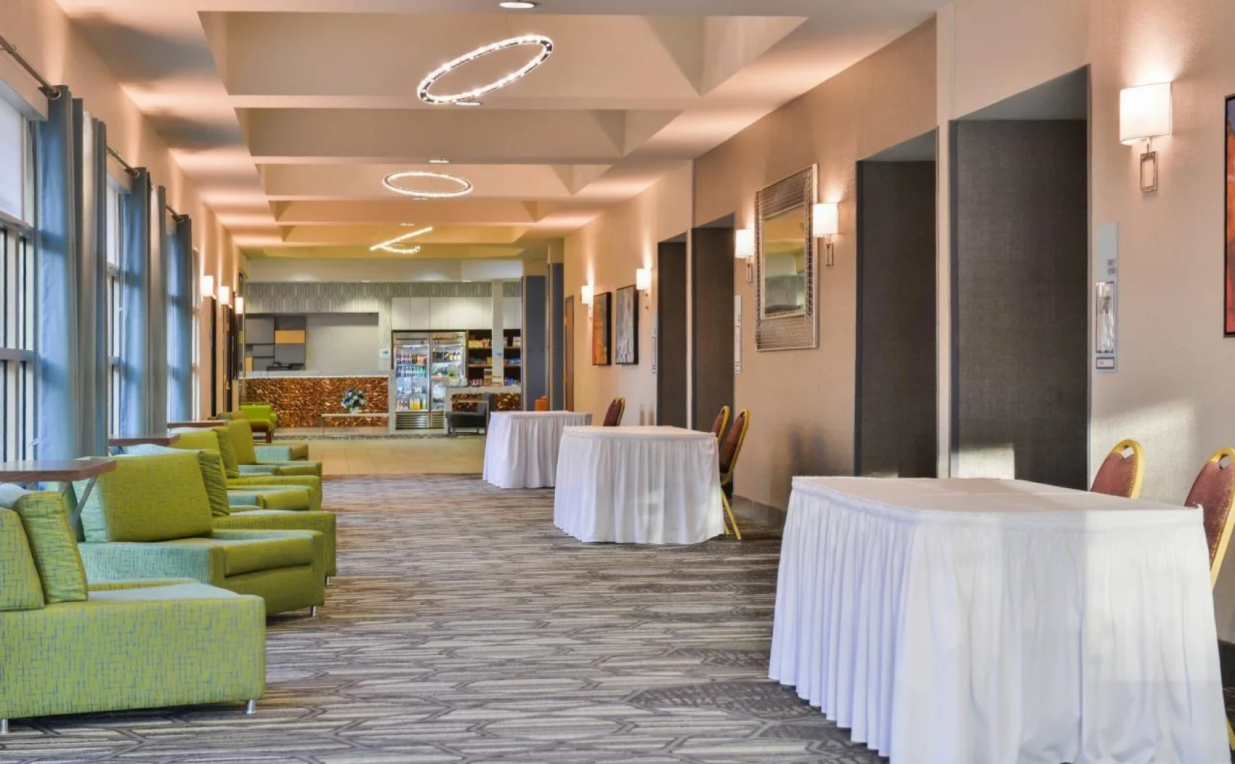 Holiday Inn Express & Suites Elk Grove Central - Hwy 99 by IHG