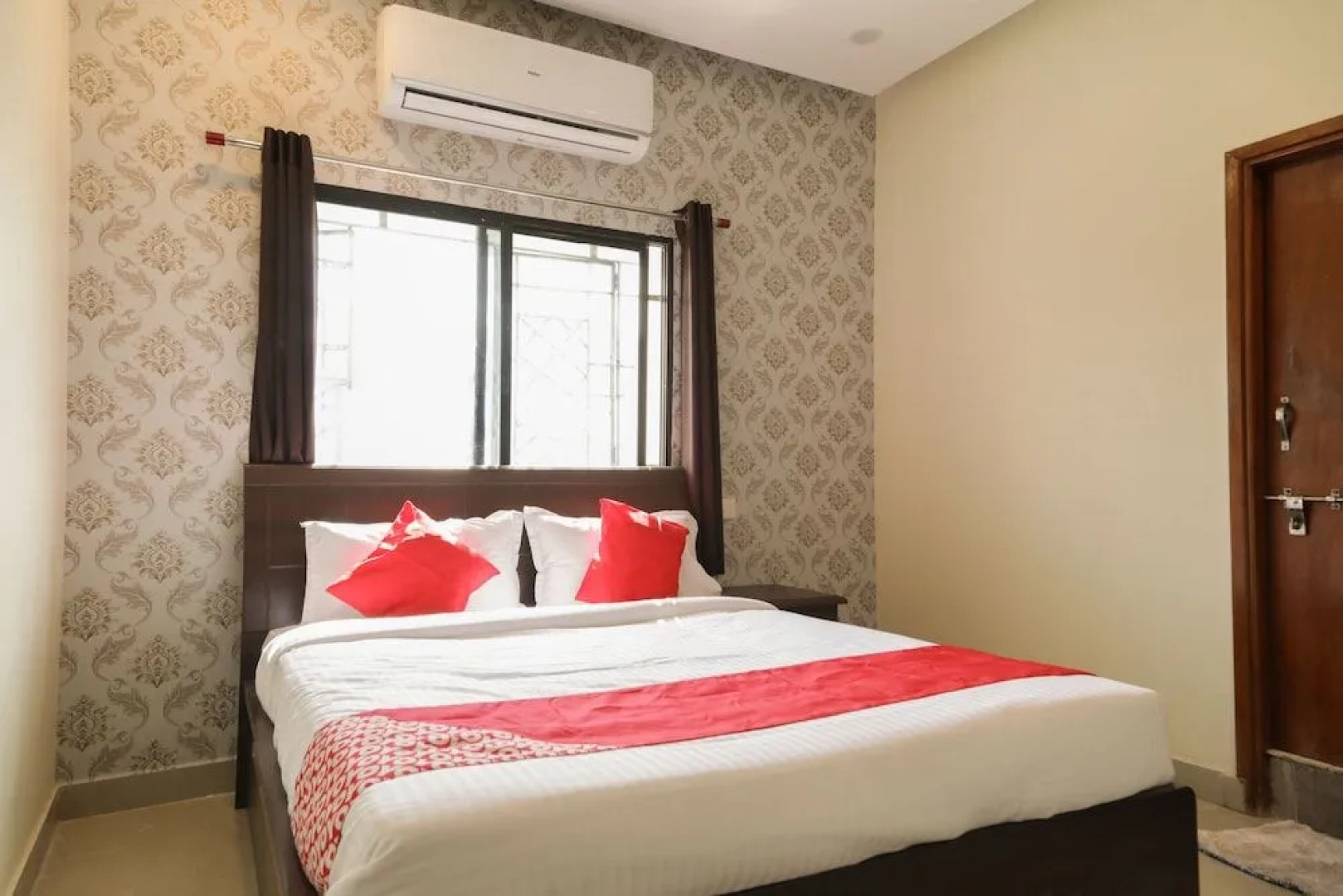 OYO 18305 Trance Hospitality Services