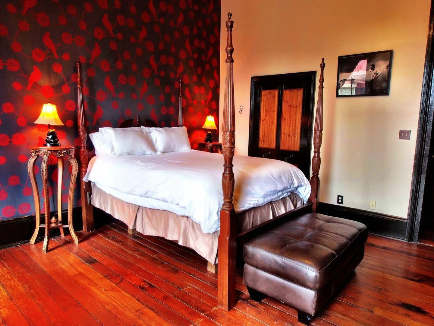 Royal Street Inn and R Bar