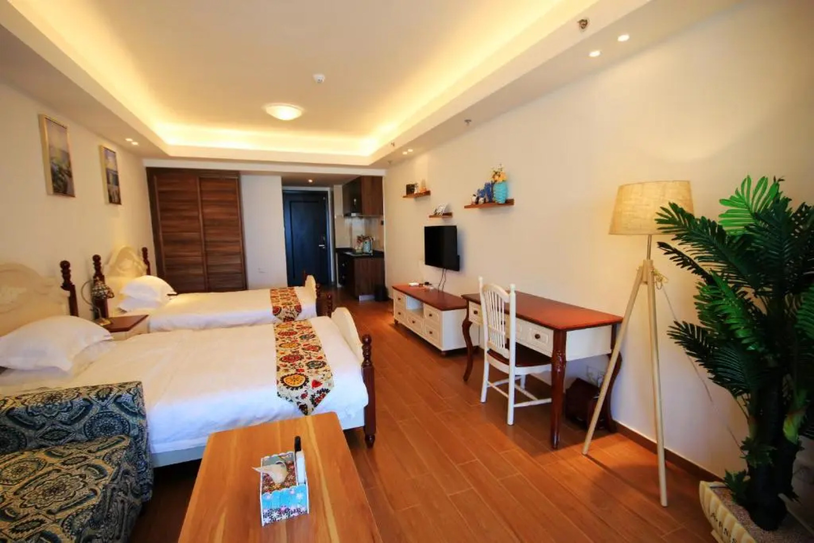 Coast-Inn Hailing Island