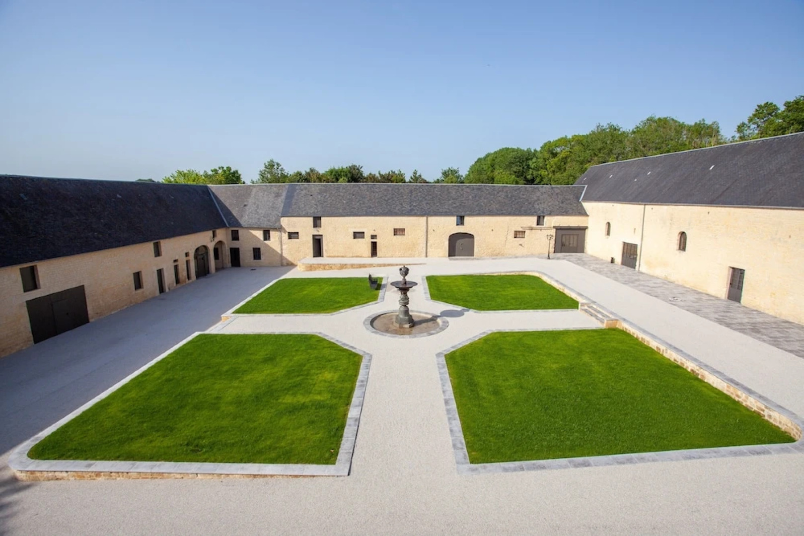 Domaine de la cour des lys Caen-Bayeux