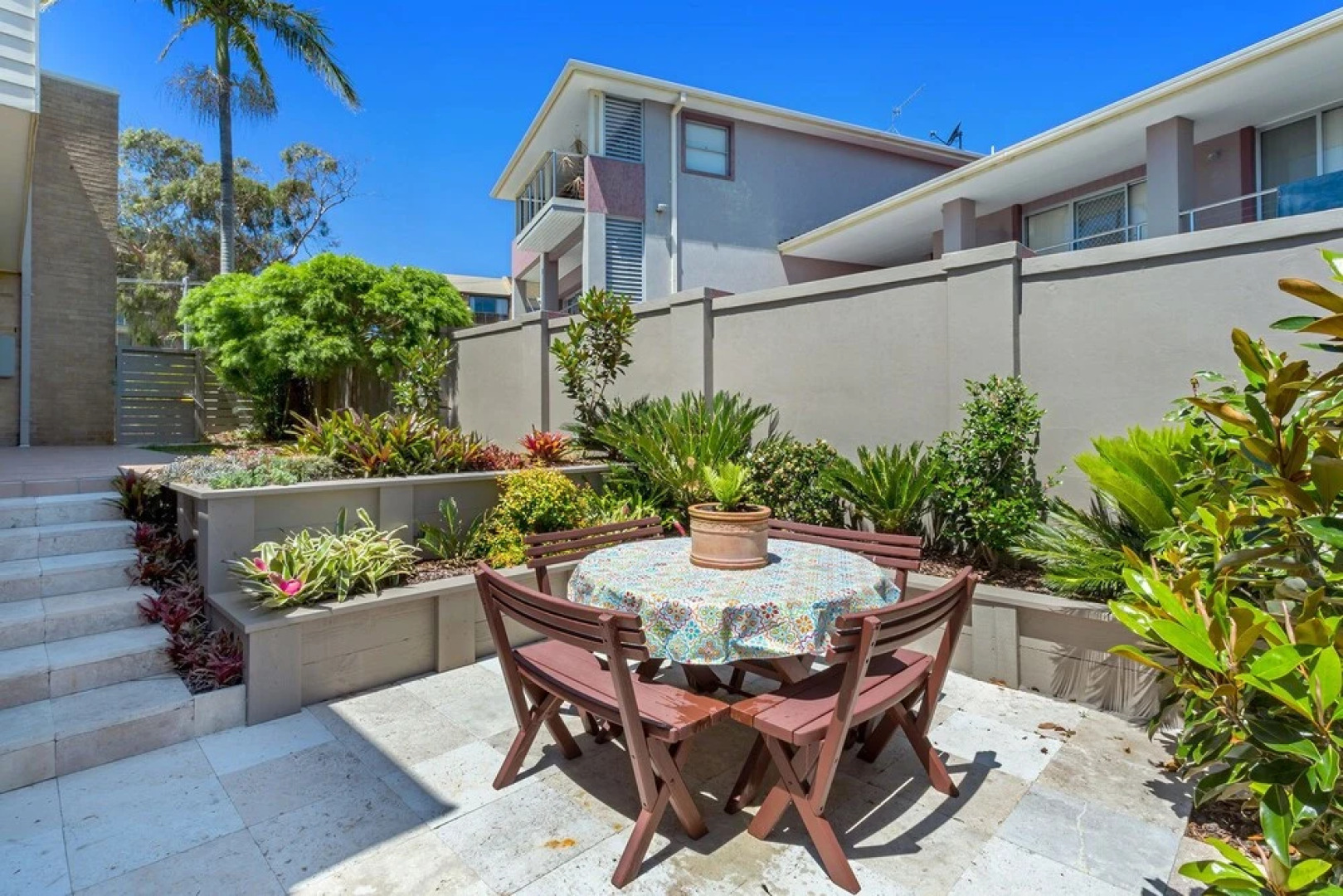 Ronald Avenue, Unit 2/36