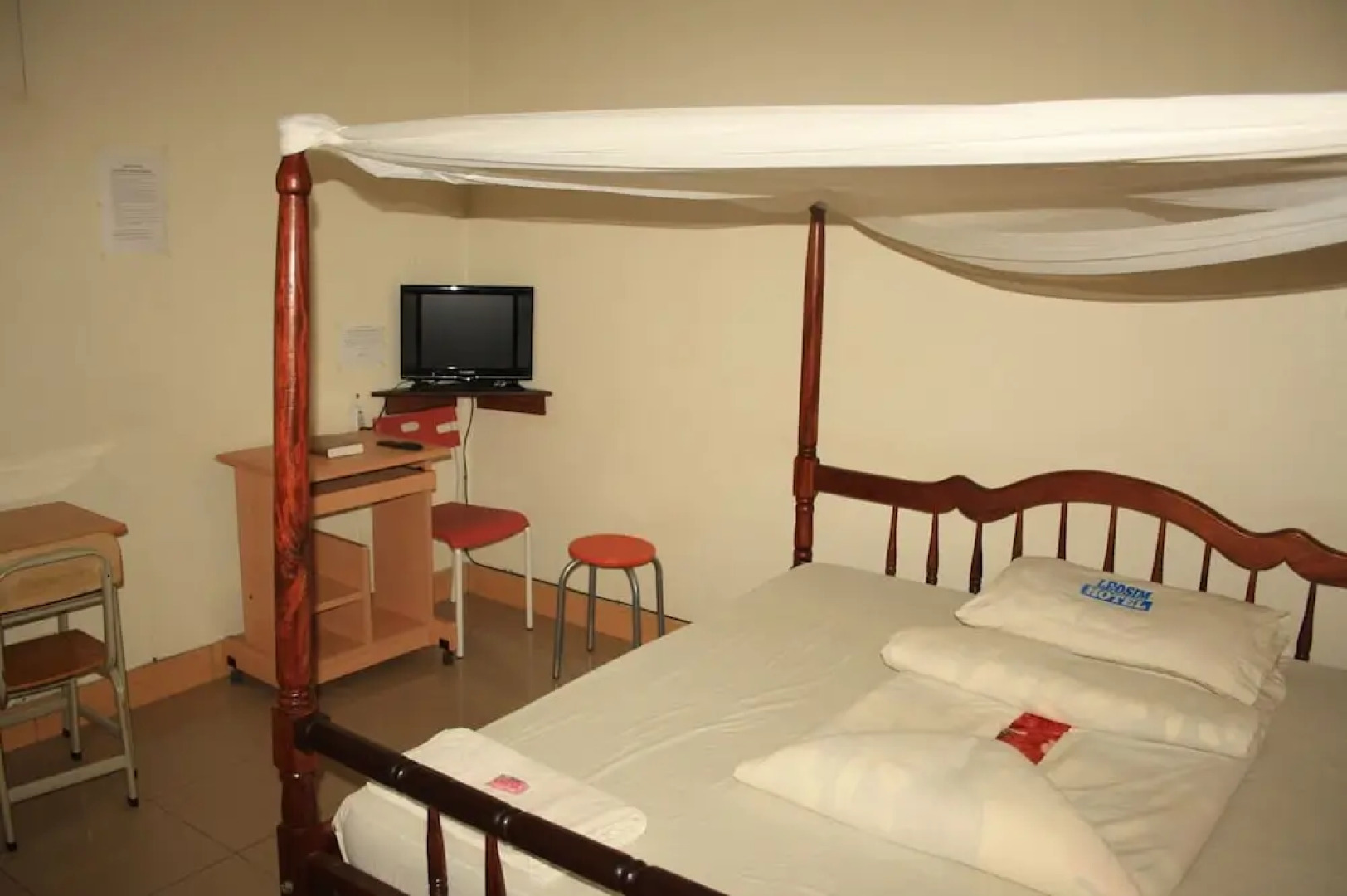 Leosim Hotel Nebbi